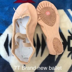 7T ballet flats